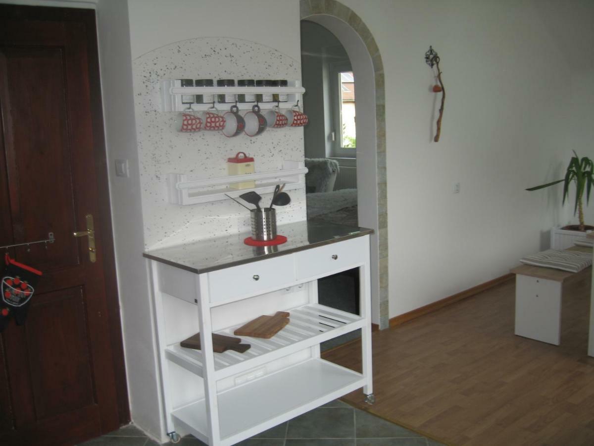 R&G Apartment Zirovnica 外观 照片